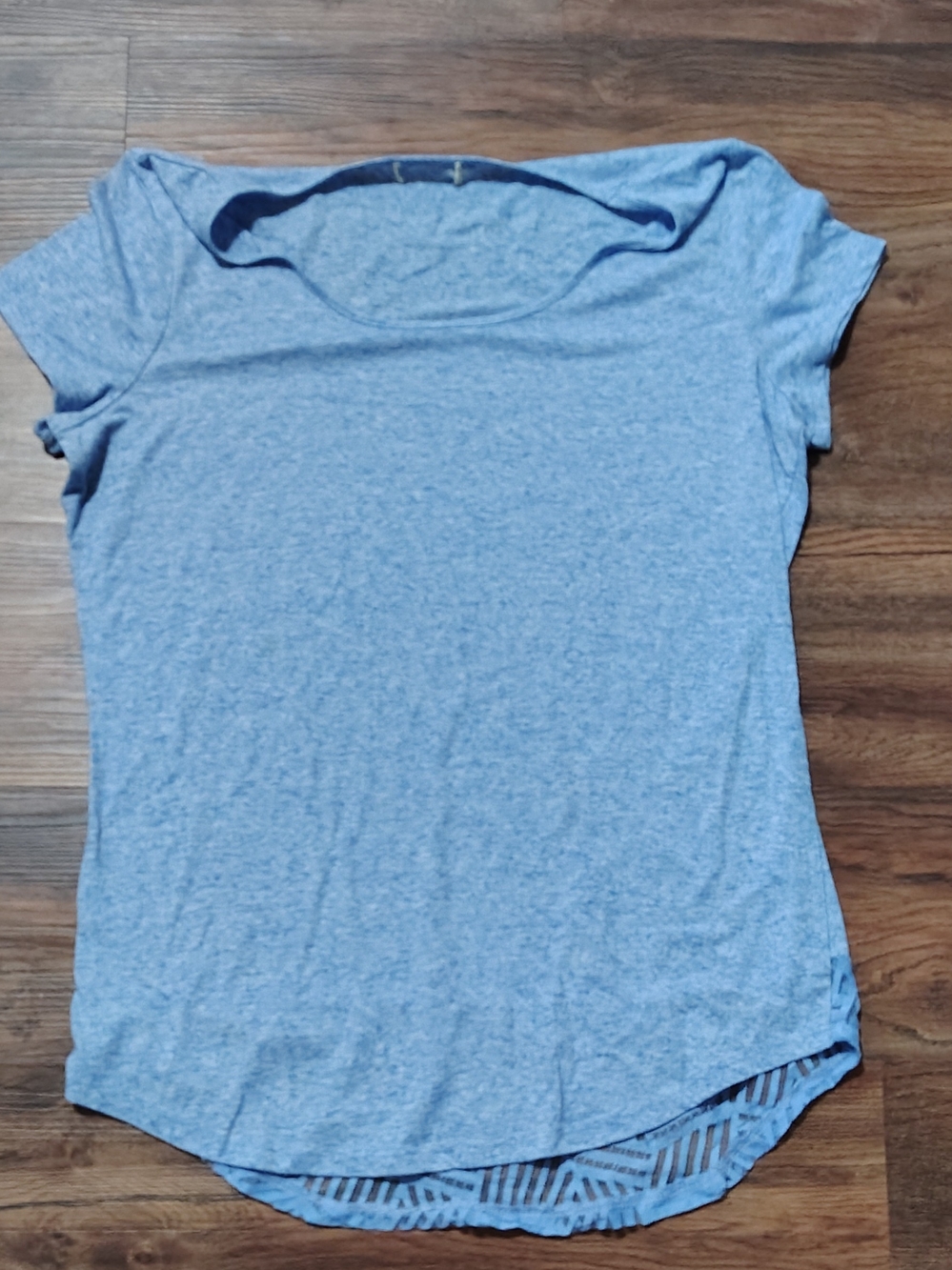 blue short sleeve pullover cotton t-shirt laser cut hem women's size M/L.